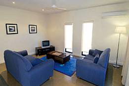 Mirrabooka Units - Darwin Tourism 1
