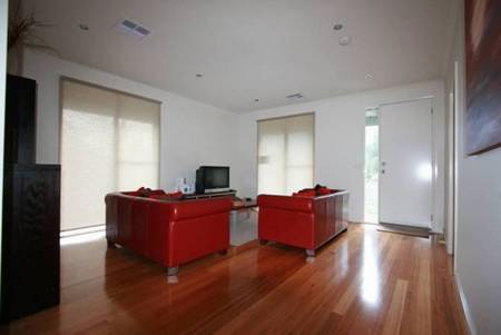 Boutique Stays - Waters Edge - Darwin Tourism 1