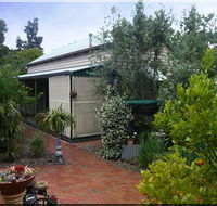 Trafalgar Cottage - Darwin Tourism