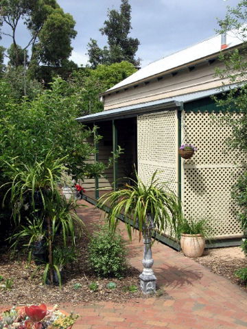 Trafalgar Cottage - Darwin Tourism 5