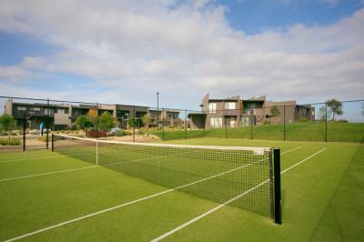 Golf Retreats Torquay - Darwin Tourism 4