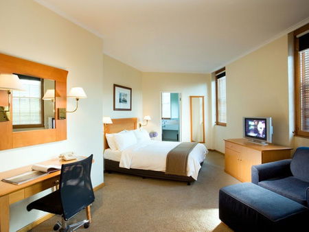 Holiday Inn Old Sydney - Darwin Tourism 0