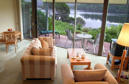 Gipsy Point Lakeside Boutique Resort - Darwin Tourism 3