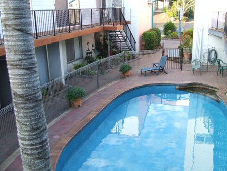 Bargara Beachfront Holiday Apartments - Darwin Tourism 0