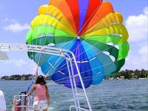 Parasail Australia - Darwin Tourism 3