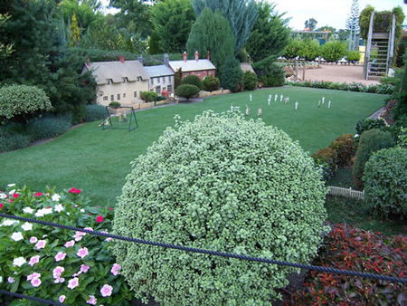 Abingdon Miniature Village - Darwin Tourism 1