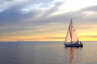 Victorian Yacht Charters - Darwin Tourism 1