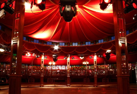 Wonderland Under The Melbourne Star - Darwin Tourism 2