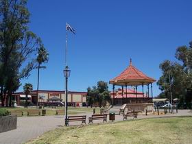 Gladstone Square - Darwin Tourism 0