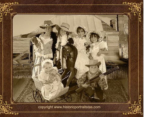 Olde Time Portraits - Darwin Tourism 0