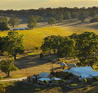 Hutton Vale and Farm Follies - Darwin Tourism