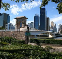 Former Victoria Bridge Abutment Memorial - Darwin Tourism
