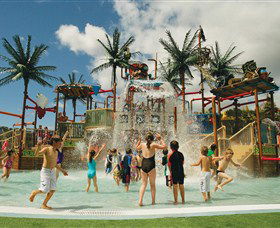 Wet 'n' Wild Water World - Darwin Tourism 0