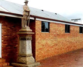 Westbrook War Memorial - Darwin Tourism 0