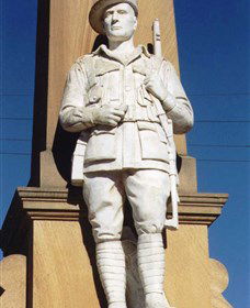 Beaudesert War Memorial - Darwin Tourism 0