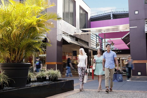 Harbour Town Outlet Shopping Centre - Darwin Tourism 3