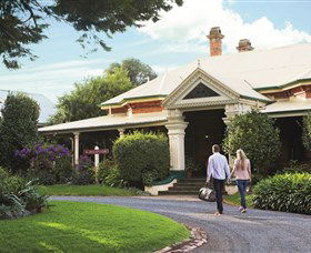 Historical Walk Through Russell Street - Darwin Tourism 0