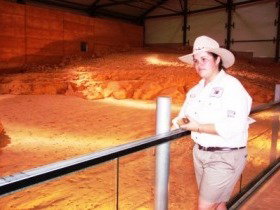 Dinosaurs And Opals Four Wheel Drive Track - Darwin Tourism 0