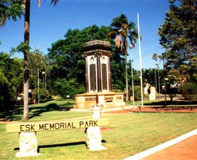 Esk War Memorial And Esk Memorial Park - Darwin Tourism 0
