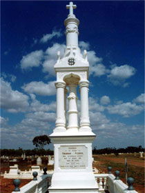 Charters Towers Cemetery - Darwin Tourism 0