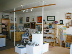 Great Alpine Gallery - Darwin Tourism 0