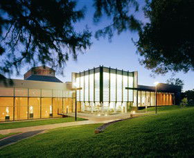 Bendigo Art Gallery - Darwin Tourism 0