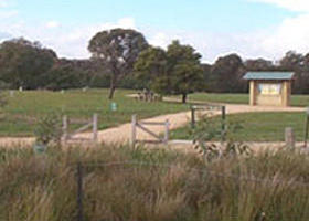 Dandenong Police Paddocks Reserve - Darwin Tourism 0