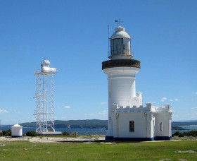 Point Perpendicular Lighthouse And Lookout - Darwin Tourism 0