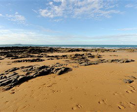 Canoe Point Beach And Parklands - Darwin Tourism 1