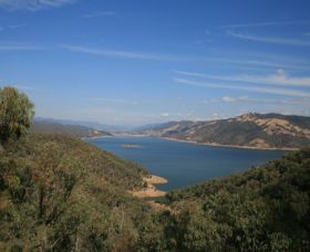 Burrinjuck Dam - Darwin Tourism 0