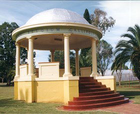 Kingaroy Soldiers Memorial Rotunda - Darwin Tourism 0
