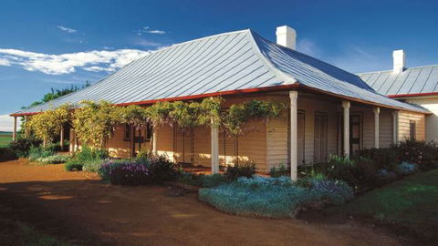 Cooma Cottage - Darwin Tourism 1