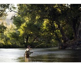 Fly Fishing Tumut - Darwin Tourism 1