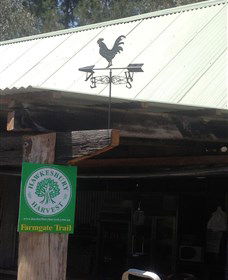 Canoelands Orchard - Darwin Tourism 3