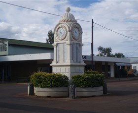 Barcaldine War Memorial Clock - Darwin Tourism 0