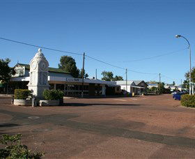 Barcaldine War Memorial Clock - Darwin Tourism 1