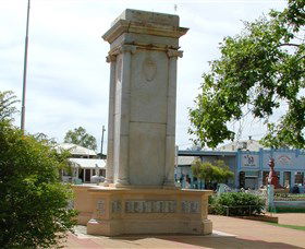 Charleville War Memorial - Darwin Tourism 0