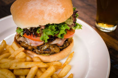 Crown Hotel Wentworth - Darwin Tourism 1