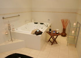 Visible Effects Cosmetic Clinic And Day Spa - Darwin Tourism 1