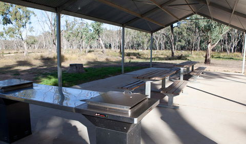 Yanga Woolshed Picnic Area - Darwin Tourism 0