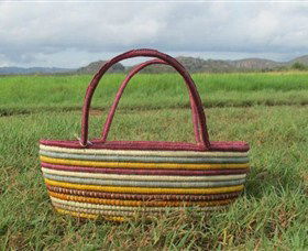 Injalak Arts And Crafts - Darwin Tourism 1