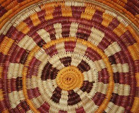 Injalak Arts And Crafts - Darwin Tourism 4