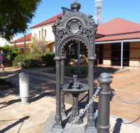 Witcombe Fountain - Darwin Tourism