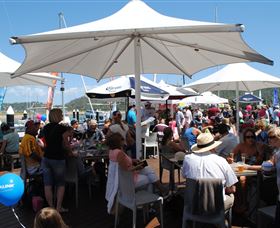 Live Entertainment At Magnetic Island - Darwin Tourism 2