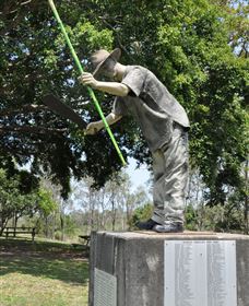 Cane Cutter Memorial - Darwin Tourism 0