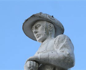 Sarina War Memorial - Darwin Tourism 0