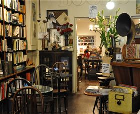 The Known World Bookshop & Boutique City Apartment - Darwin Tourism 2