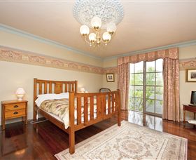 Barcaldine House - Darwin Tourism 7