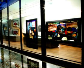 National Art Glass Collection - Darwin Tourism 0