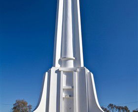Monument Hill - Darwin Tourism 2
